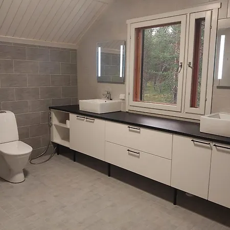 Villa Pine Forest Hideout - Tapiontytär