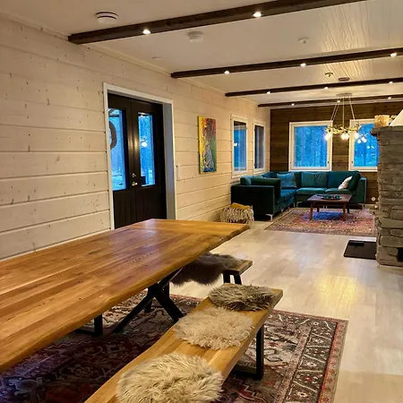 Pine Forest Hideout - Tapiontytär Villa Kittilä