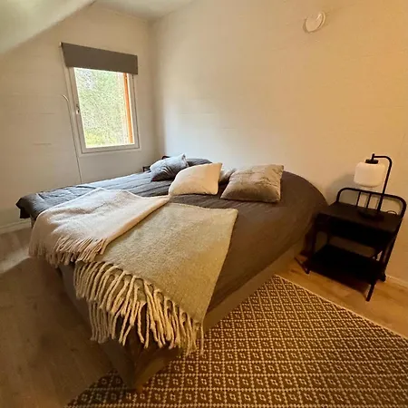 Pine Forest Hideout - Tapiontytaer Villa Kittilä